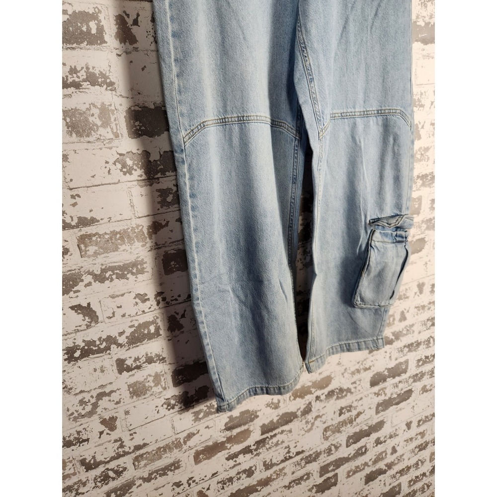 Forever 21 Baggy Cargo Jeans Women's Size 28 Light Denim Pockets Wide Leg Y2k - Picture 5 of 16
